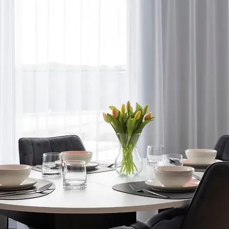 Ksiezycowy Z Garazem Fv Vat Apartment *
