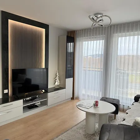 Ksiezycowy Z Garazem Fv Vat Apartamento *